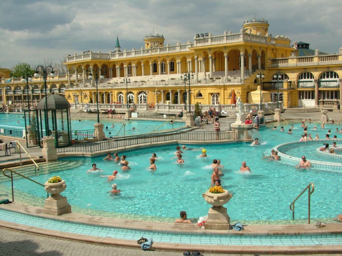 Andrassy Boulevard Budapest Luaran gambar